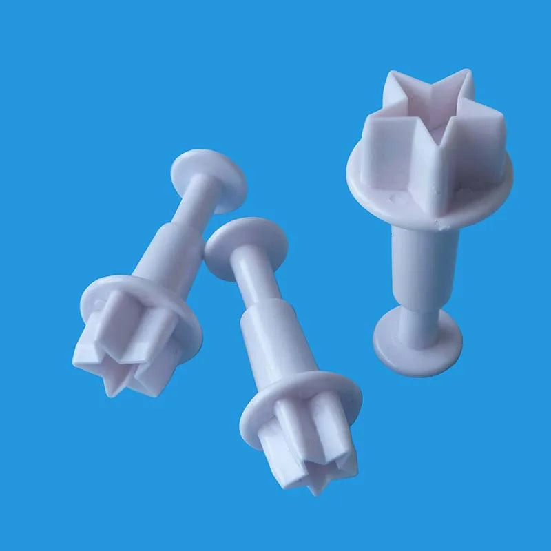 15-Piece Essential Sugarcraft Cutter Set – Versatile Fondant