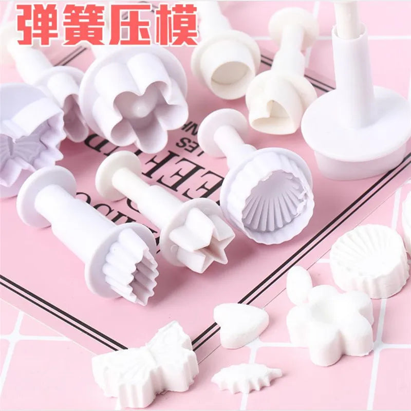 15-Piece Essential Sugarcraft Cutter Set – Versatile Fondant