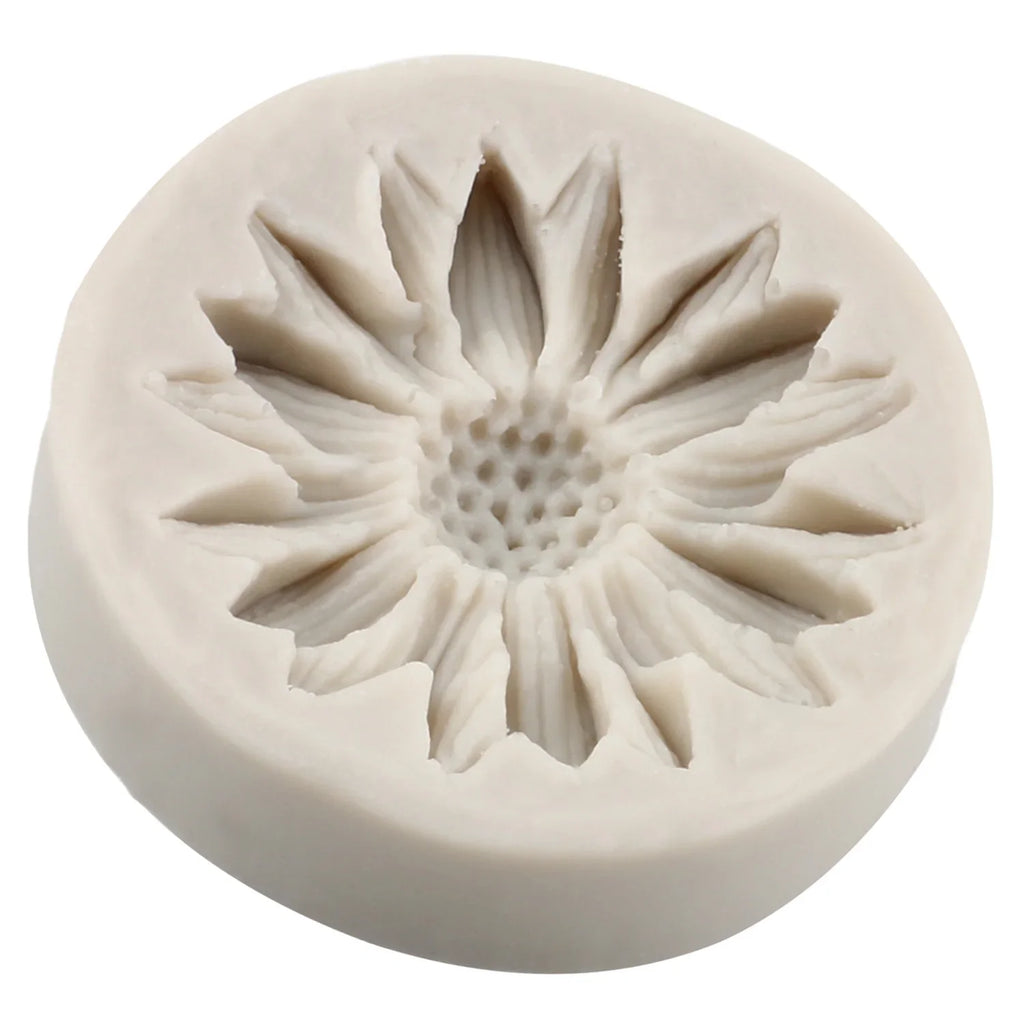 3D Chrysanthemum Silicone Mold: Detailed Floral Fondant & Cake Topper