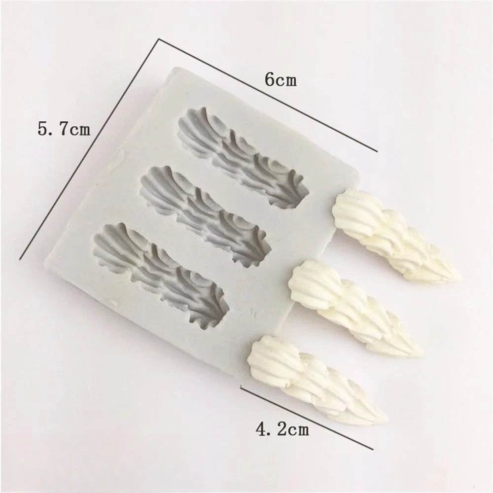 Silicone mold for dessert, cookies and shortbread - a tool for creative decoration