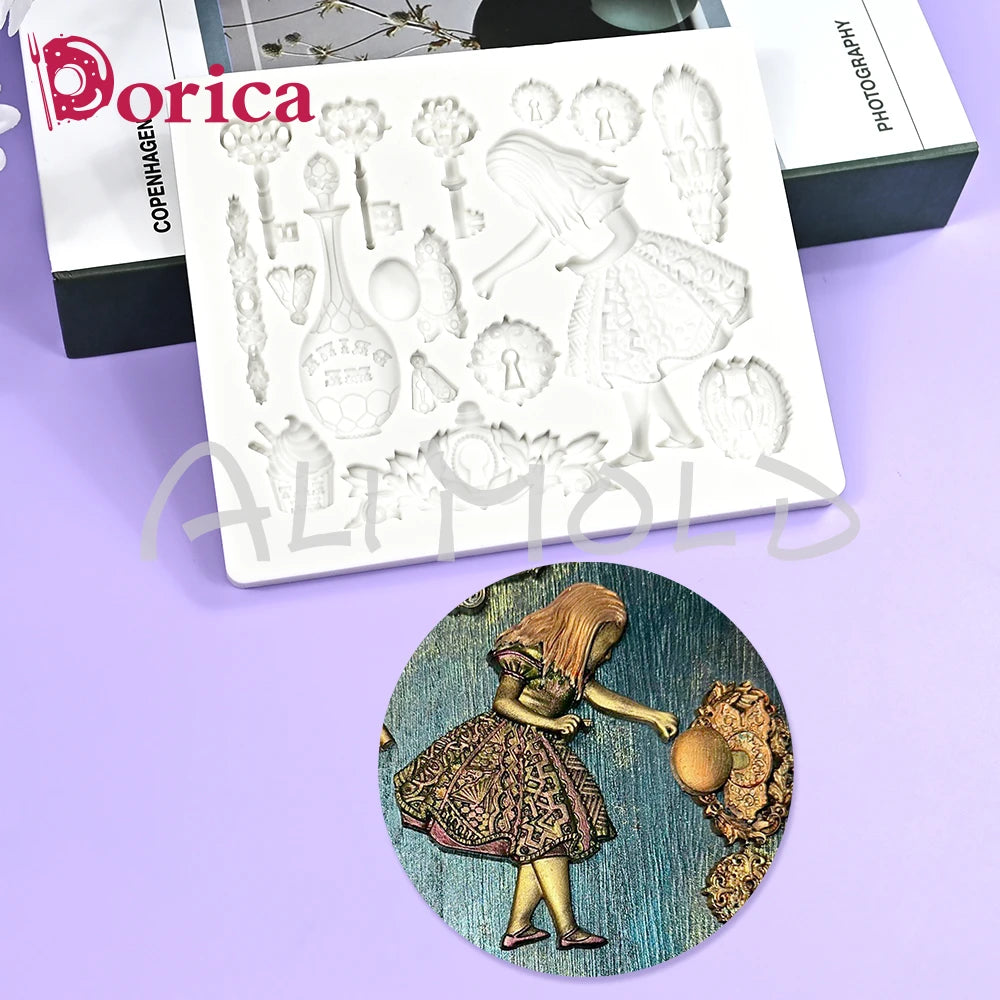 Princess’s Keys Embossed Silicone Mold – Vintage Sugarcraft &amp; Decorating Tool