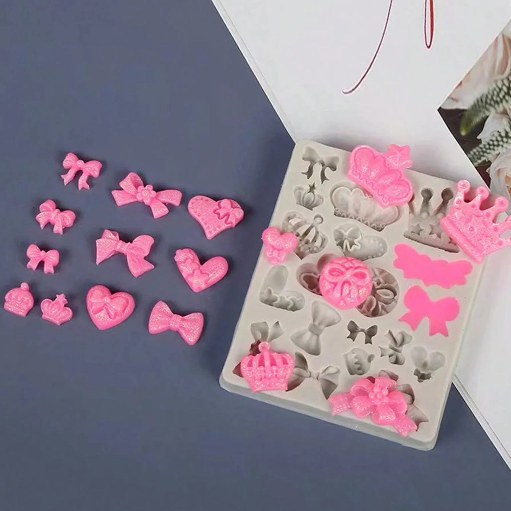 Royal Crown & Bowknot Silicone Mold – Elegant Lace & Pastry Tool