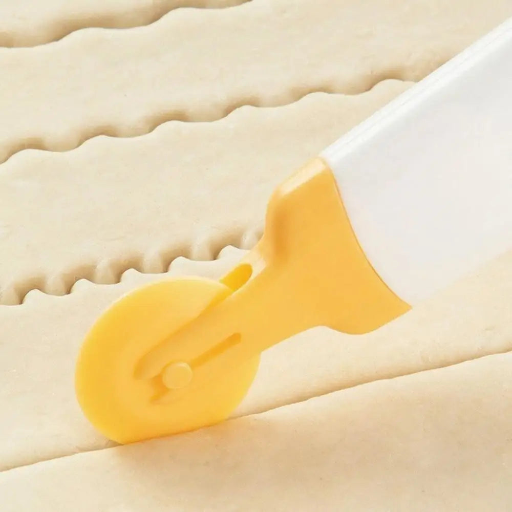 Handheld Circular Biscuit Roller – Precision Dough Cutting Tool